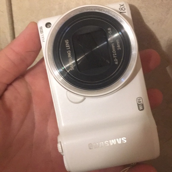 Samsung smart touch screen camera - Picture 1 of 2